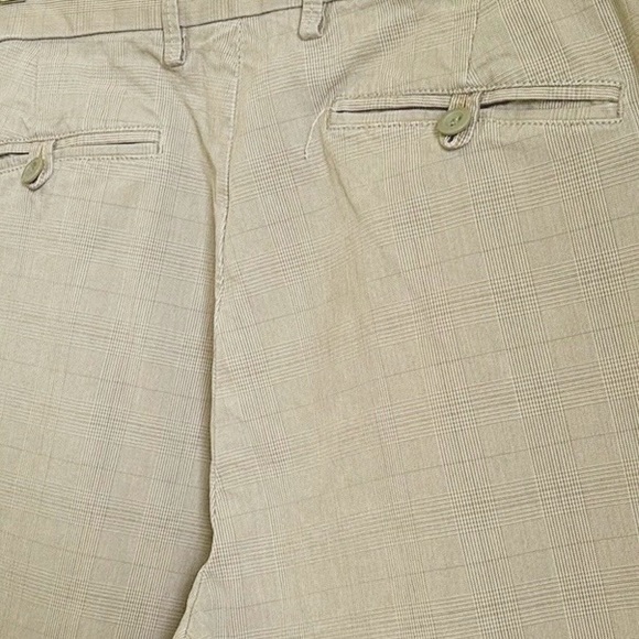 GAP Relaxed Fit Khakis - Picture 9 of 13